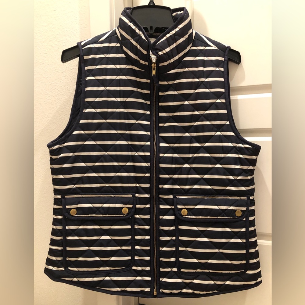 💥3/$15💥 Cambridge Dry Goods Vest, Size L